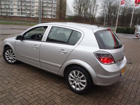 Opel Astra - 1.8 Business Automaat 5-drs. + Airco 77.600 km - 1