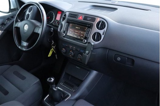 Volkswagen Tiguan - 1.4 TSI Track&Field 4Motion | 150 PK | PANO | CRUISE | CLIMATE | LMV | - 1