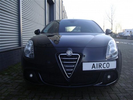 Alfa Romeo Giulietta - 1.4 T Distinctive Bj 2010 114000Km Dealer Onderhouden - 1