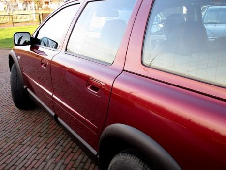 Volvo XC70 - 2.5 T Geartronic 165.141 Km. Nieuwstaat! - 1