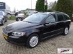 Volvo V50 - 2.4 Zwart 5-Cilinder 2004 Youngtimer - 1 - Thumbnail