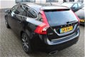 Volvo V60 - 2.4 D6 AWD Plug-In Hybrid R-Design Intellisafe Pro Line Adapt Cr.| Stuur verw.| Schuifda - 1 - Thumbnail