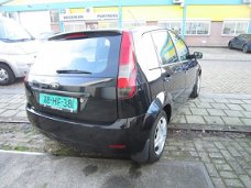 Ford Fiesta - 1.4-16V Ghia