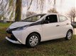 Toyota Aygo - 1.0 VVT-i x-now 32000km AIRCO 5-DEURS ELEKTRISCH *BOVAG - 1 - Thumbnail