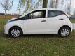 Toyota Aygo - 1.0 VVT-i x-now 32000km AIRCO 5-DEURS ELEKTRISCH *BOVAG - 1 - Thumbnail