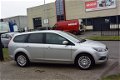 Ford Focus Wagon - 1.6 TDCi Titanium airco inruil mogelijk nap - 1 - Thumbnail