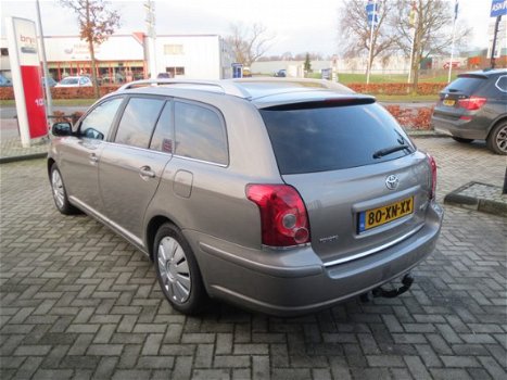 Toyota Avensis Wagon - 2.2 D-4D D-CAT Clean Power Executive - 1