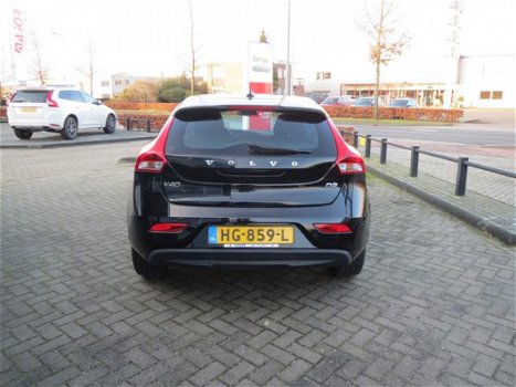 Volvo V40 - 2.0 D2 Kinetic Business - 1