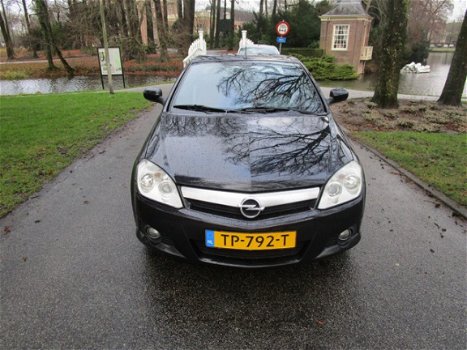 Opel Tigra TwinTop - 1.4-16V Rhythm airco.leren bekleding.electr.ramen.stuurbekr.stoelverwarming - 1