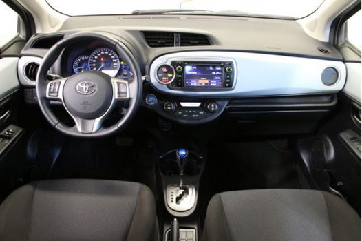 Toyota Yaris - 1.5 Full Hybrid Aspiration # NAVIGATIE + AUTOMAAT + CRUISE - 1