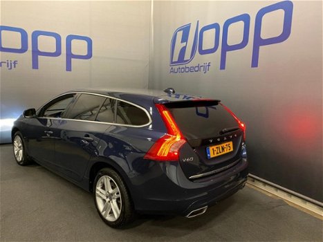 Volvo V60 - 2.4 D6 AWD Plug-In Hybrid Summum EX BTW (€ 16.275, - incl. BTW) inclusief 12 maanden gar - 1