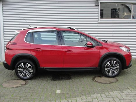 Peugeot 2008 - 1.2 PureTech Allure 110pk I Navi I panoramadak - 1