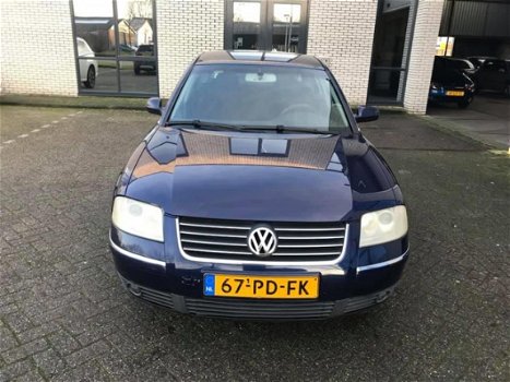 Volkswagen Passat - 2.0-20V Arctic APK/AIRCO/NAP/5drs/elekt ramen/meeneemprijs - 1