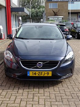 Volvo V40 - 1.6 D2 Momentum - 1