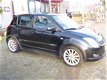 Suzuki Swift - 1.3 Base , 5Deurs, Airco, Keyless, Elektr.pakket, Inruil Mog - 1 - Thumbnail