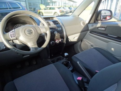 Suzuki SX4 - 1.9 DIESEL EXCLUSIVE KEYLES/GO CLIMATE CONTROL - 1