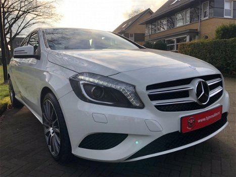 Mercedes-Benz A-klasse - 180 STYLE, NAVI, LED, BLUETOOTH, HALF LEDEREN INTERIEUR, LICHT EN ZICHTPAKK - 1