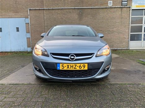 Opel Astra Sports Tourer - 1.4 Business + Cruise control/Parkeerhulp/Airco - 1