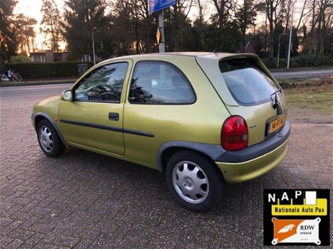 Opel Corsa - 1.2i-16V Onyx - 1