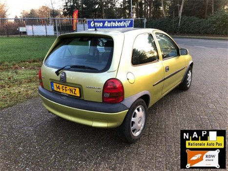 Opel Corsa - 1.2i-16V Onyx - 1