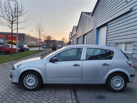 Opel Astra - 1.7 CDTi Essentia APK 14-09-2020 AIRCO/CRUISE/2 X SLEUTELS - 1