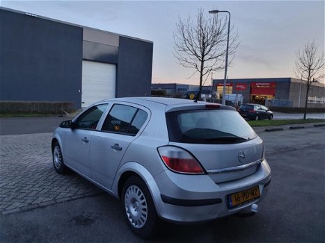 Opel Astra - 1.7 CDTi Essentia APK 14-09-2020 AIRCO/CRUISE/2 X SLEUTELS - 1