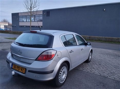 Opel Astra - 1.7 CDTi Essentia APK 14-09-2020 AIRCO/CRUISE/2 X SLEUTELS - 1