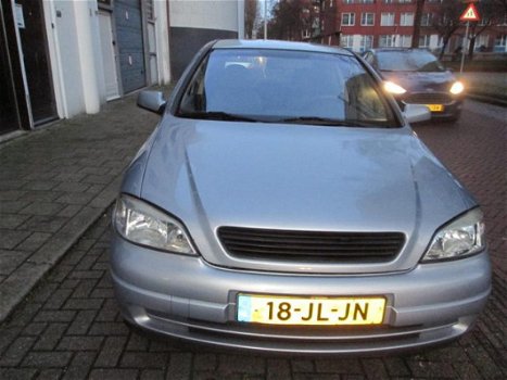 Opel Astra - 1.6-16V Edition - 1