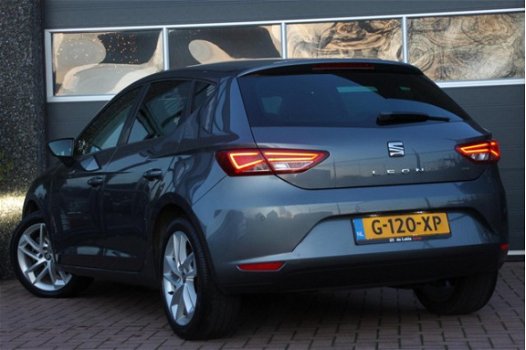 Seat Leon - 1.2 TSI Style Business AUTOMAAT / LED / NAVI / BT-AUDIO / CRUISE - 1