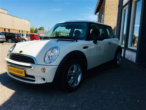 Mini Mini Cooper - 1.6 / AIRCO/ ELEKT.PAKKET/ CV/ VELGEN/ NIEUWE APK - 1