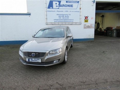 Volvo V70 - 2.0 D4 Nordic+ 6 maanden Bovag garantie, stand kachel - 1