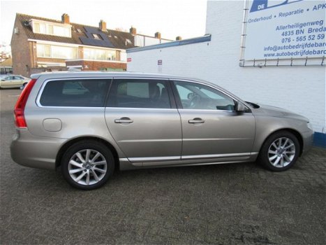 Volvo V70 - 2.0 D4 Nordic+ 6 maanden Bovag garantie, stand kachel - 1