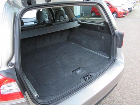 Volvo V70 - 2.0 D4 Nordic+ 6 maanden Bovag garantie, stand kachel - 1