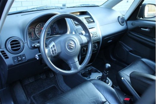 Suzuki SX4 - 1.6 Shogun | Leder Interieur | Trekhaak | Parkeersensoren achter - 1