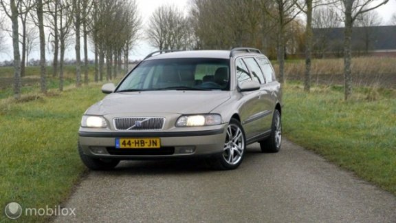 Volvo V70 - 2.4 170 pk Comf. aut. dolby system - 1