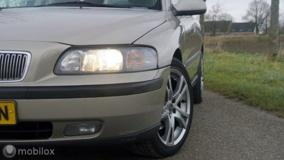 Volvo V70 - 2.4 170 pk Comf. aut. dolby system - 1