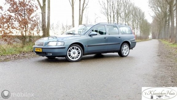 Volvo V70 - 2.4 T Geartr. C.L. schuifdak - 1