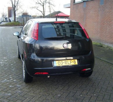 Fiat Grande Punto - Grand1.3 Multijet 16v 85 Actual - 1