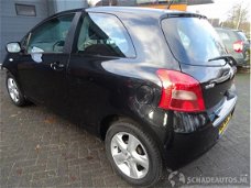 Toyota Yaris - 1.3 VVTi Luna 64w airco