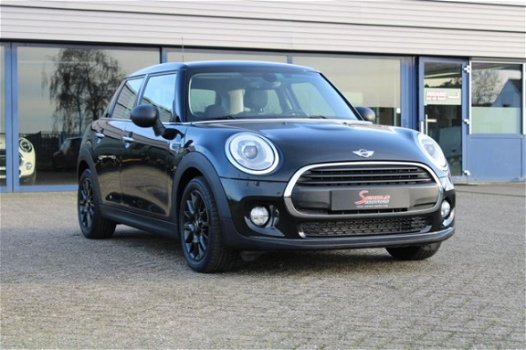 Mini Mini Cooper - 1.5 Business Auto verkeert in nieuwstaat - 1