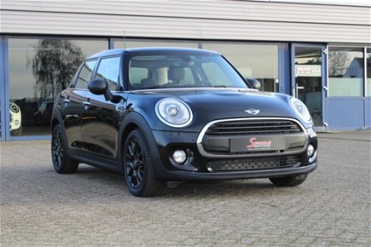 Mini Mini Cooper - 1.5 Business Auto verkeert in nieuwstaat - 1