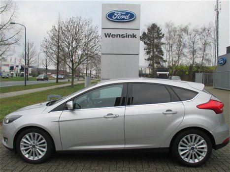 Ford Focus - 1.0 EcoBoost 125 pk Titanium Navi | Parkassist | Bluetooth | Keyless | Privacy Glass - 1