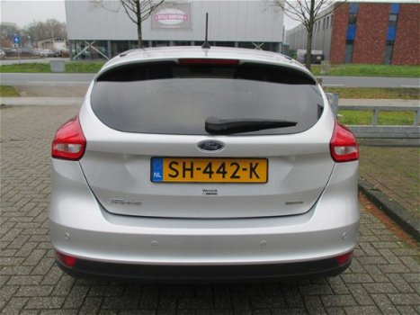 Ford Focus - 1.0 EcoBoost 125 pk Titanium Navi | Parkassist | Bluetooth | Keyless | Privacy Glass - 1