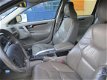 Volvo V70 Cross Country - 2.4 T Comfort Line Leder/Xenon/parkeersensoren/LMsp.vlgn./trekhaak - 1 - Thumbnail