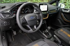 Ford Fiesta - 1.0EB 100PK ACTIVE 5D | NAVI | CLIMA | B&O AUDIO | PRIVACY GLASS | DAKRAILS ZWART | PA