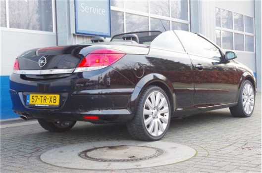 Opel Astra TwinTop - 1.8 141PK COSMO+ | NAVI | LEDER | CLIMA | PDC | 18