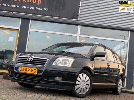 Toyota Avensis Wagon - 2.2 D-4D Linea Luna *CLIMA*TREKHAAK*NIEUWEAPK*NETJES - 1