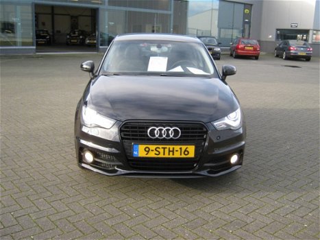 Audi A1 Sportback - 1.2 TFSI Admired S-Line 5 drs 25 Dkm Navi 17