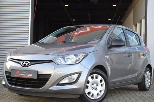 Hyundai i20 - 1.2i Business Edition 5DRS| NW.APK|PARKEERSEN.| - 1