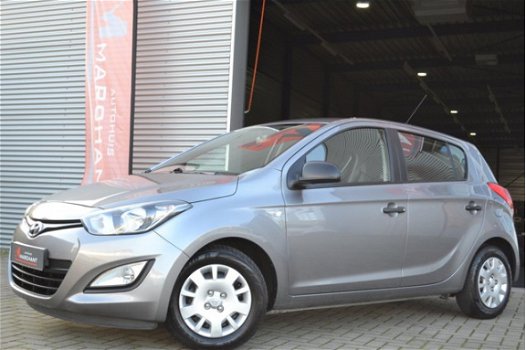 Hyundai i20 - 1.2i Business Edition 5DRS| NW.APK|PARKEERSEN.| - 1